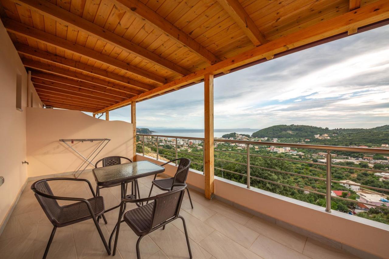 Villa Rondo Himare Exterior photo